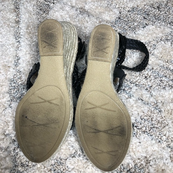 Apostrophe wedges - Picture 6 of 6